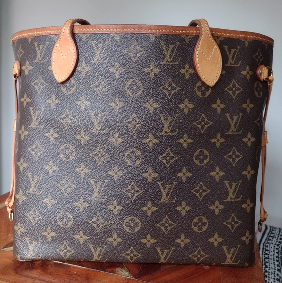 Louis Vuitton Neverfull MM - Picture 2 of 14